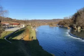 Parcela s građevinskom dozvolom te projektom za kuću i bazen !, Karlovac - Okolica, Γη