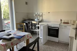 BULEVARD -GOSPODSKI STAN 89m2, Rijeka, Daire