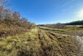 Građevinsko zemljište (poslovna zona), Zagreb, أرض