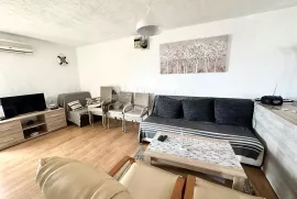 PRILIKA!! Apartman sa pogledom na more, Novi Vinodolski, Apartamento