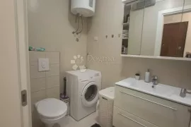 Prekrasan stan južne orijentacije, Split, Appartement