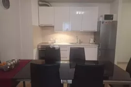 Prekrasan stan južne orijentacije, Split, Appartement