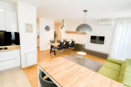 DARWINOVA, ČETVEROSOBAN STAN SA 2 GPM, Zagreb, Flat