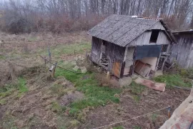 Velika gospodarska zgrada i solidna kuća, Gvozd, Дом