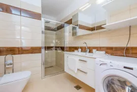 Atraktivan apartman za najam 200 m od mora!, Kostrena, Διαμέρισμα