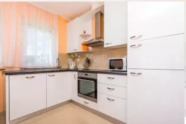 Atraktivan apartman za najam 200 m od mora!, Kostrena, Διαμέρισμα