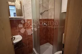 Dvoetažni apartman u zaleđu Malinske, Malinska-Dubašnica, Appartement