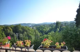 Izvanredna prostrana kuća na bregima iznad Slovenije!, Hum Na Sutli, Haus