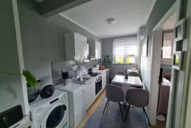 Novouređeni stan, Rijeka, Appartement