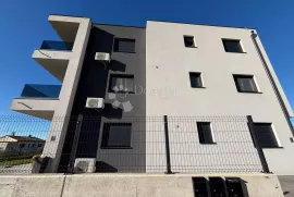 PULA, NOVOGRADNJA, 71 m² s balkonom, Pula, Daire