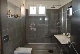 Rovinj, Istra – Elegantan 2SS+DB stan u blizini centra i mora, Rovinj, Wohnung