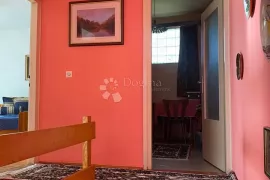 Kuća u mirnom kutku Varaždina, Varaždin, Casa