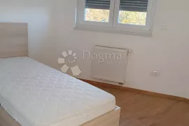 Rijeka, Srdoči stan sa 3 spavaće sobe i garažom, prodaja, Rijeka, Appartment