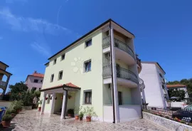 Kuća sa apartmanima, Rovinj, بيت