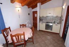 Kuća sa apartmanima, Rovinj, Famiglia