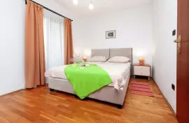 Kuća sa apartmanima, Rovinj, Famiglia