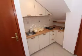 Kuća sa apartmanima, Rovinj, Famiglia