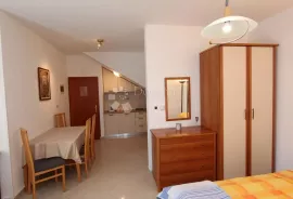 Kuća sa apartmanima, Rovinj, Famiglia