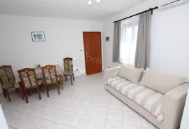 Kuća sa apartmanima, Rovinj, Famiglia