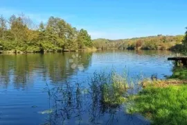 Prvi red uz Mrežnicu, Tounj, Terra