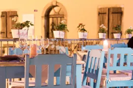 IZNAJMLJUJE SE RESTORAN U FAŽANI – SAVRŠENA PRILIKA U TURISTIČKOM BISERU, Fažana, Коммерческая недвижимость