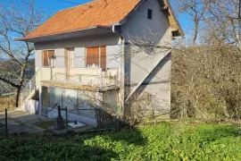 Kuća za adaptaciju Pušća, Pušća, Casa