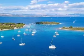 Poljoprivredno Zemljište Drvenik, Trogir - Okolica, Terrain