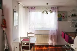 SESVETE, SLATKI MALI STAN S PARKIRNIM MJESTOM, Zagreb, Flat