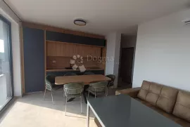 Namješteni dvosobni stan, 2. KAT (NOVOGRADANJA), Medulin, Apartamento