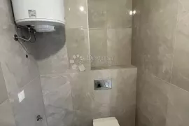 Luksuzni penthouse u novogradnji- Čiovo, Okrug, Flat