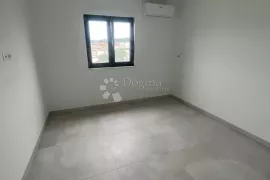 Luksuzni penthouse u novogradnji- Čiovo, Okrug, Flat