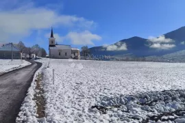 BUŽIM GRAĐEVINSKO ZEMLJIŠTE U OAZI PRIRODE I TIŠINE, Gospić - Okolica, أرض