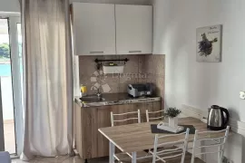 Šibenik/Zablaće- Jedinstveni kompleks uz more: Apartmanske kuće s teniskim terenom i bazenima, Šibenik - Okolica, Casa