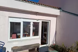 STAN ZA RENOVACIJU SUĆIDAR SPLIT - HITNO, Split, Apartamento