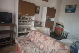 STAN ZA RENOVACIJU SUĆIDAR SPLIT - HITNO, Split, Apartamento