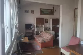 STAN ZA RENOVACIJU SUĆIDAR SPLIT - HITNO, Split, Apartamento