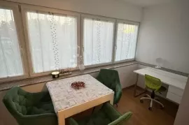 Iznajmljuje se ljupki stan sa pogledom na more, Kostrena, Appartment