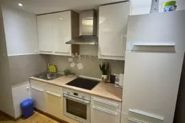 Iznajmljuje se ljupki stan sa pogledom na more, Kostrena, Appartment