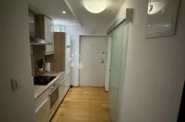 Iznajmljuje se ljupki stan sa pogledom na more, Kostrena, Appartment