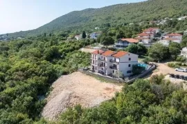 POGLED MORE, SA PROJEKTOM ZA VILLU S BAZENOM!, Labin, Tierra