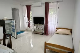 Odličan stan za najam radnicima, Kostrena, Appartment