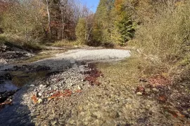 PRODAJE SE POLJOPRIVREDNO ZEMLJIŠTE 3000 m2 PODNO VELEBITA, Gospić - Okolica, Terreno