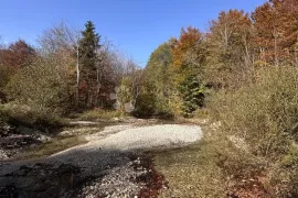 PRODAJE SE POLJOPRIVREDNO ZEMLJIŠTE 3000 m2 PODNO VELEBITA, Gospić - Okolica, Tierra