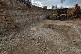 Kombinirano zemljište,građevinska dozvola - Svetvinčenat, Svetvinčenat, Land