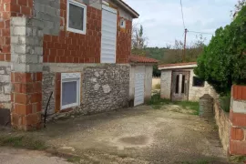 Samostojeća kuća u izgradnji okolica Svetvinčenta, Svetvinčenat, Casa