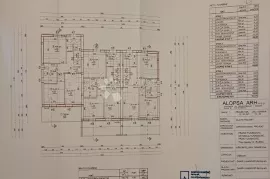 MARINIĆI DVOETAŽNI STAN SA VRTOM!, Viškovo, Wohnung