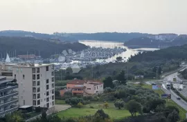 Stan na vrhunskoj lokaciji u Puli, samo 500 m od plaže, Pula, Appartment