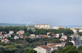 Stan na vrhunskoj lokaciji u Puli, samo 500 m od plaže, Pula, Appartment