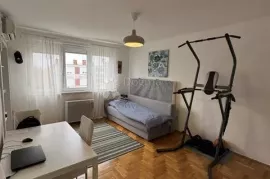 MALI STAN TKO PRVI NJEGOV-TOP LOKACIJA KLAKA, Zagreb, Appartement