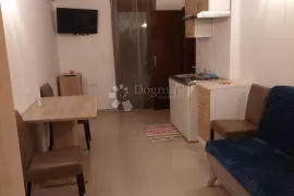 SUPER PRILIKA - KUĆA S DVA APARTMANA, Varaždinske Toplice, Haus